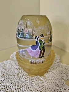 Xmas Star Of Wonder Fenton Fairy Tea Light Lamp Skating Couple Satin Glass - Picture 1 of 10