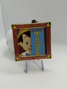 Prendedor 3D Disney 2016 clásico trabajo en equipo Pinocho Pequeño LE 1000 - Imagen 1 de 3