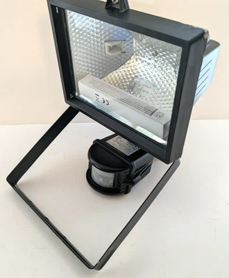 500W HALOGEN Flood LIGHT 180° PIR Motion SENSOR SECURITY OUTDOOR GARDEN ALERT - Image 1 of 4