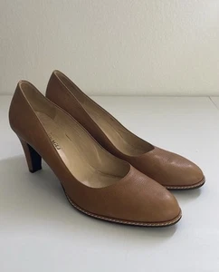 Bruno Magli Women's Tan Leather Pumps Heels Size EU 42 US 12 - Picture 1 of 7