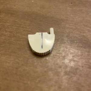 Singer Merritt 2404 Sewing Machine Replacement OEM Part Knob - Picture 1 of 3
