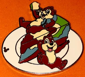 DISNEY 2006 HIDDEN MICKEY COLLECTION CHIP & DALE W/ FOOD TIE-DYED CHEESECAKE PIN - Picture 1 of 2