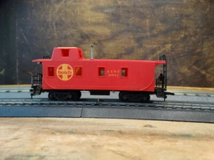 Bachmann HO Scale 35' Santa Fe ATSF 3851 Railroad Cupola Caboose with Chimney - Picture 1 of 6