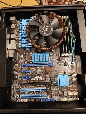 Motherboard-Set: ASUS M5A97 R2.0 + AMD FX-8350 + Zalman Kühler + 12GB DDR3 RAM - Bild 1 von 4