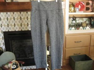 Pantaloni Yoga Athleta Capris Grigio Tweed Piccole Tasche Frontali Poliestere Spandex - Foto 1 di 9