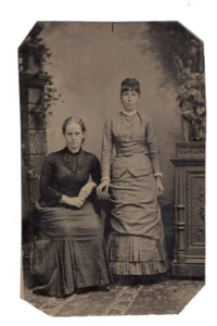 Antico piatto Tintype Due donna vittoriana bellissimo bigiotteria moda 1/6 - Foto 1 di 4