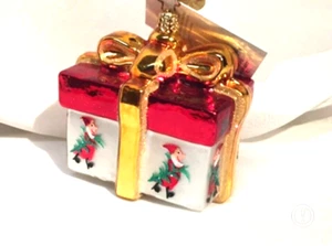 2002 Christopher Radko NICK GIFT Circle of Santas Present Bow Ornament 0244660 - Bild 1 von 3
