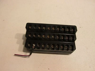 72--89 MERCEDES-BENZ, 380SL W107 R107 560SL 450SLC, RELÉ CAJA DE FUSIBLES Foto 1 de 4