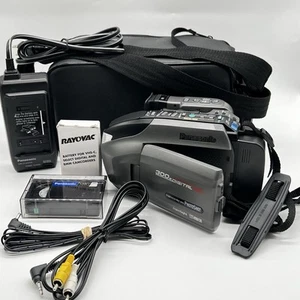 Panasonic PV-L780D Palmcorder VHS-C Camcorder Camera Bundle Battery Case Cords - Picture 1 of 11