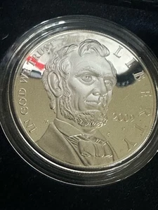 2009 Abraham Lincoln Commemorative PROOF Silver Dollar Coin (includes Box & COA) - Picture 1 of 3