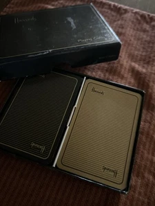 Harrods Spielkarten Schwarz und Gold Doppel Doppel Doppelpack Set Poker Spiele Neu Versiegelt - Bild 1 von 5
