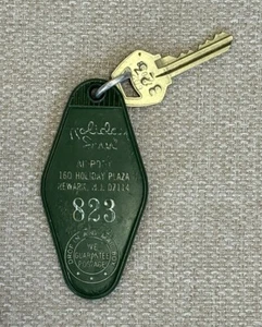 Llavero y llave Holiday Inn Hotel Motel - Newark, Nueva Jersey (habitación # 823) - Imagen 1 de 4