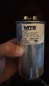 Condensador MTE CAP-252 40MFD 600VAC CAP252 1036 10000AFC 5,43 kvar - Imagen 1 de 5