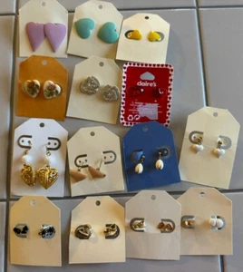 Lot Of 18 Fashion Jewelry Earrings Hearts Studs Dangle Drop Mini Colors - Picture 1 of 16
