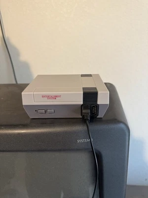 Consola Nintendo Entertainment System NES Classic Edition - Blanca/Gris Foto 1 de 3