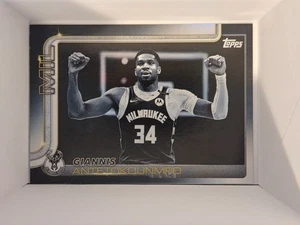 2025 Topps Giannis Antetokounmpo Black Holo Foil Bucks Superstar Card - Picture 1 of 2