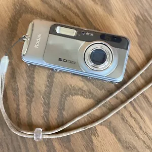 Kodak EasyShare LS 753 5.0MP 2.8x Digital Camera - Silver - (Tested) - Picture 1 of 5