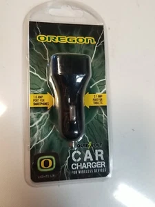 Oregon Ducks USB Car Charger - Black - Picture 1 of 3