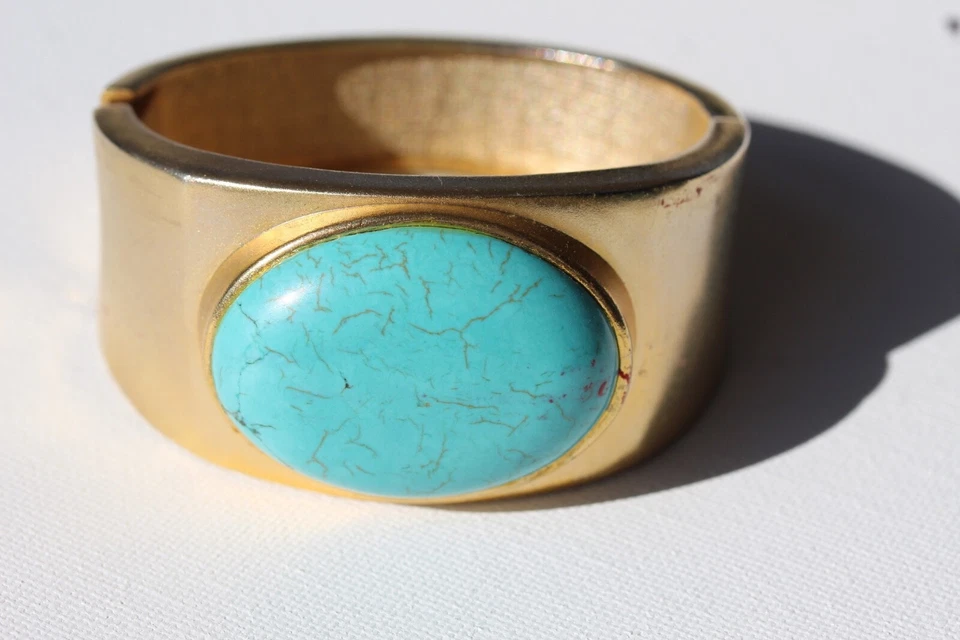 3 Jewelry Turquoise Colored Howlite Bracelets SW, 3 pieces - Image 1 of 4