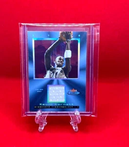 2003-04 Fleer Mystique Skyview Jerseys #SVKG Kevin Garnett /250 - Picture 1 of 2