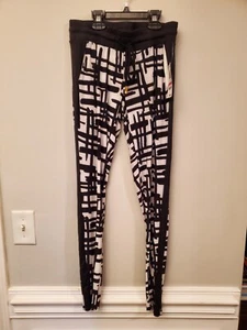 NEW INC International Concepts Black & White Leggings Petit Asian Inspired  - Picture 1 of 6