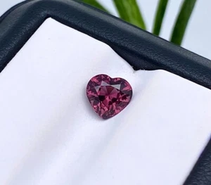 GFCO Certified Natural 1.53Ct Spinel gemstone, Heart cut, Sri Lanka - Picture 1 of 6