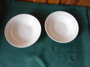 2er Set schlichte weiße Keramik Dessert Müslischale 17,5 cm Durchmesser 200 ml Fassungsvermögen - Bild 1 von 8