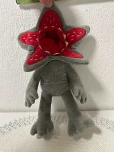 Stranger Things Demogorgon Stofftier - Bild 1 von 4