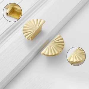 Maniglie per armadi cucina 32 mm oro spazzolato vintage ottone massiccio - Foto 1 di 8
