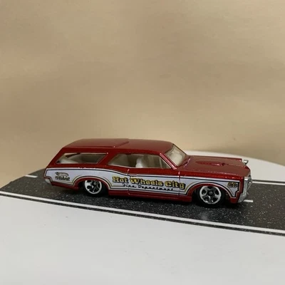 Pontiac GTO 2010 Hot Wheels HW City Works #111 1966 vagón rojo departamento de bomberos casi nuevo Foto 1 de 4