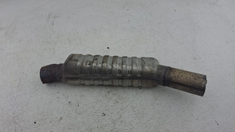 2013 - 2018 CADILLAC ATS 2.0L EXHAUST SYSTEM CENTER MUFFLER PIPE OEM - Image 1 of 4