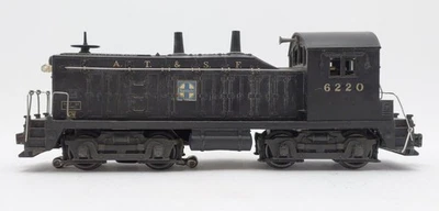 Lionel 6220 Vintage O AT&SF Type II GM NW-2 Diesel Switcher #6220 with Bell - Image 1 of 4