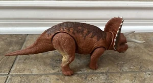 Jurassic World Triceratops Dinosaurier Figur Mattel 2017 Roarivores - Bild 1 von 8