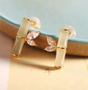 I03 Ohrringe Bambus aus heller Jade mit Blatt Sterlingsilber 925 vergoldet - Bild 1 von 6