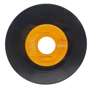 Elvis Presley 45 RPM Record Raised On Rock / For Ol' Times Sake Vintage - Picture 1 of 2