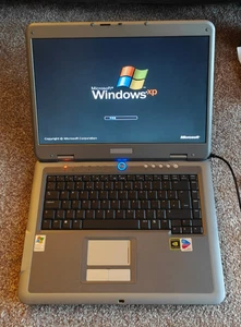 Evesham Voyager Z7100 15.4'' NVidia Laptop XP Retro Gaming DVD Wifi Office Cheap - Picture 1 of 8