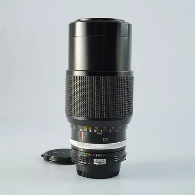 EXCELLENT Nikon Zoom NIKKOR 80-200mm F/4.5 Ai Zoom Lens - Image 1 of 4