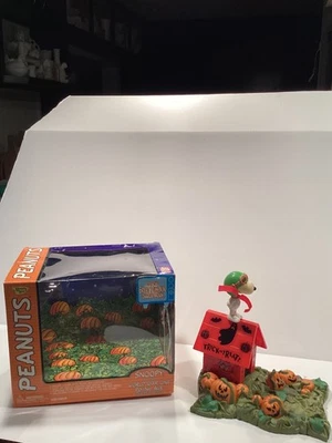 Peanuts It's The Great Pumpkin 2002 Novo Na Caixa Snoopy como Conjunto de Jogo Flying Ace da Primeira Guerra Mundial - Imagem 1 de 4