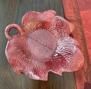 Vintage 1970s Ceramic Hand Painted Red Cabbage Leaf Plate 9” Artisan Made - Picture 1 of 15