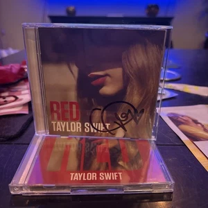 TAYLOR SWIFT RED AUTOGRAPH CD SIGNED 2012 ORIGINAL OG WITH HEART PSA DNA COA - Picture 1 of 12