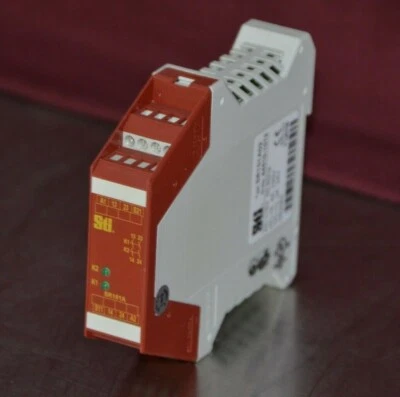 Scientific Technologies Inc. STI SR101A02 Safety Relay / 30 DAY GUARANTEE - Image 1 of 4