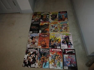 LOTE DE 16-DOS LIBROS CAPITAN ZANAHORIA 1981-82 DC COMICS BOOKS - Imagen 1 de 3