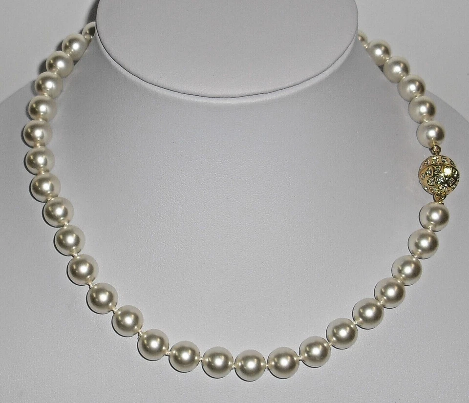 Perlenkette weiß Magnetverschluß 43 cm lang - neu - Bild 1 von 1