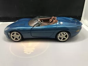 Maisto Jaguar XK 180 scala 1/18 blu 2 porte e bagagliaio - A15 - Foto 1 di 20