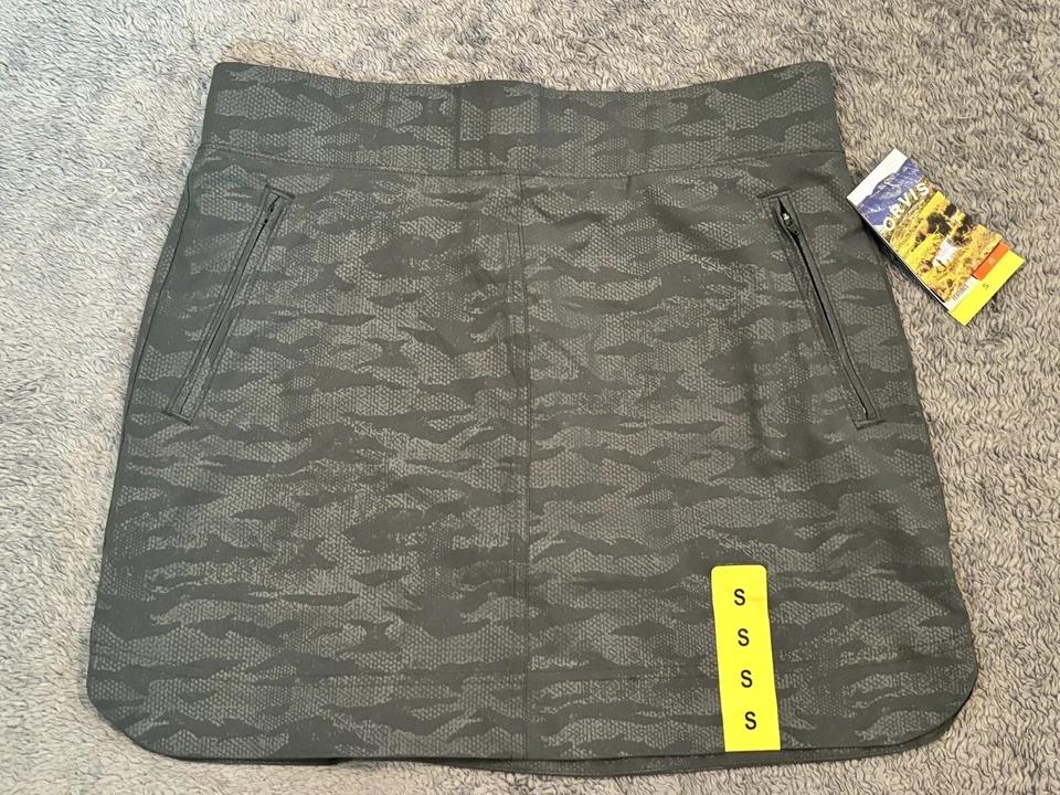 Orvis Green Camo Travel Skort Skirt Embossed Print L Large Womens