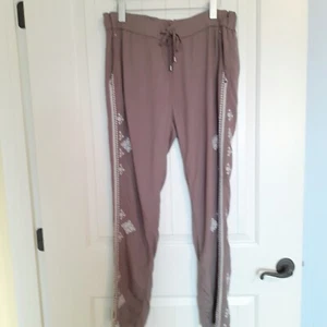 Sundance Women's Tone It Up Embroidered Drawstring Pant Taupe Size S - Picture 1 of 12