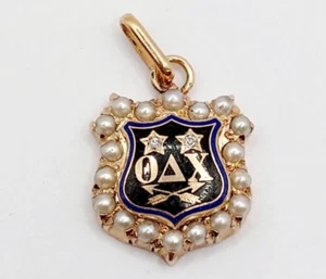 1917 oro rosa 14k fraternidad Theta Delta Chi (ΘΔΧ) diamante y perlas - Imagen 1 de 8