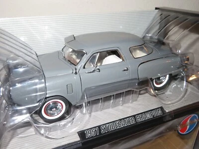 1951 STUDEBAKER КОМАНДИР 1:18 ШОССЕ 61 ОТКРЫТИЕ КАПОТА ДВЕРИ И БАГАЖНИК И МНОГОЕ ДРУГОЕ... - Изображение 1 из 4