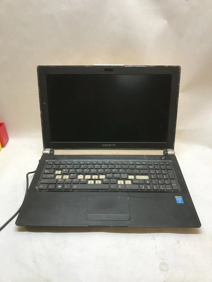 Gigabyte P25 15" Intel Core i7-4700MQ 4GB RAM NO HDD/OS For Parts READ AS IS -DW - Image 1 of 4
