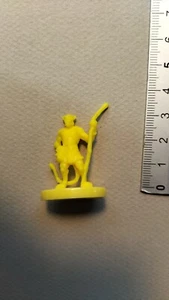 LIONKIN SERF MINIATURE / HEROES OF LAND, AIR & SEA G324 - Imagen 1 de 1